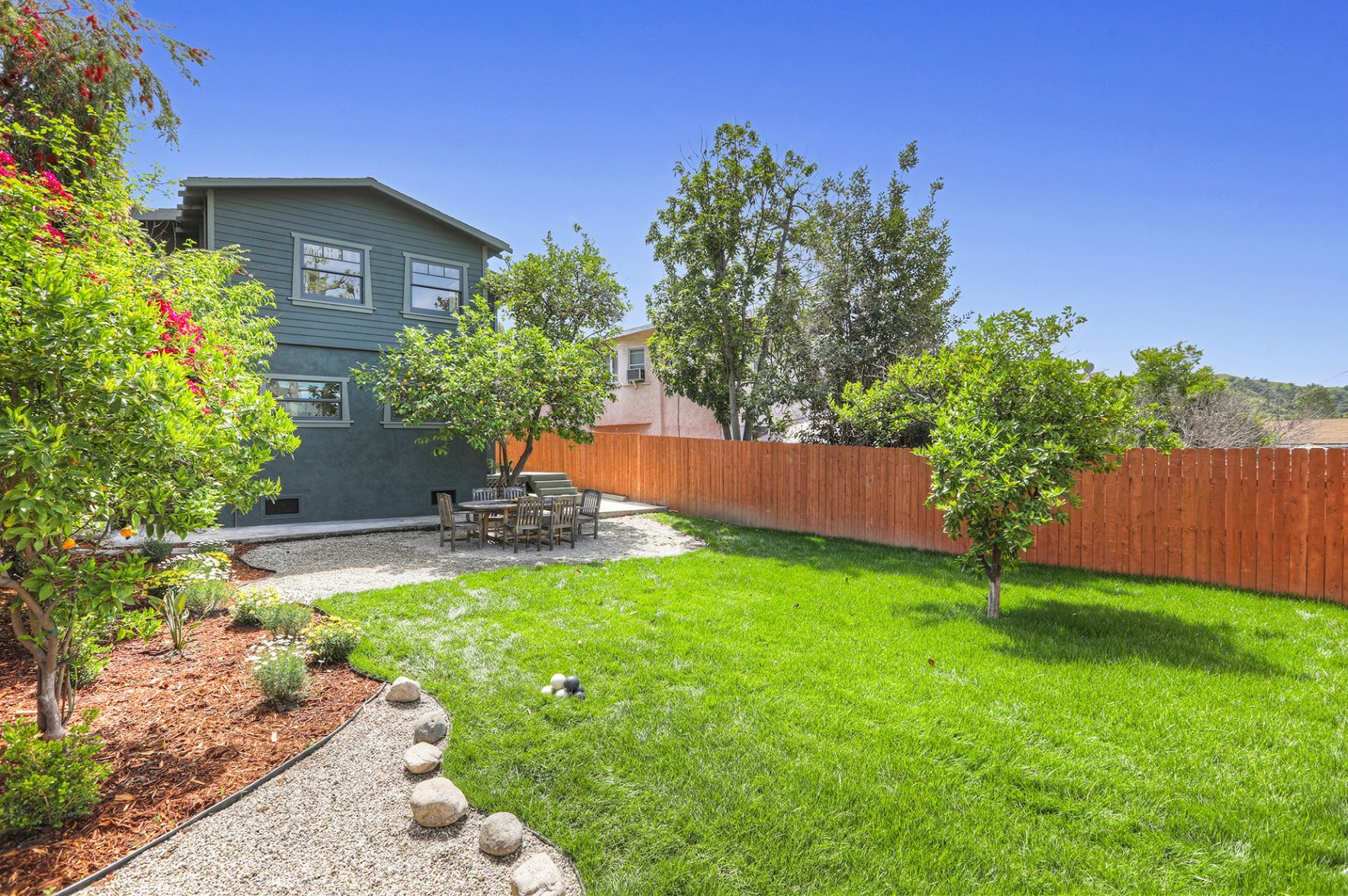 6_4417 Berenice Ave.jpg